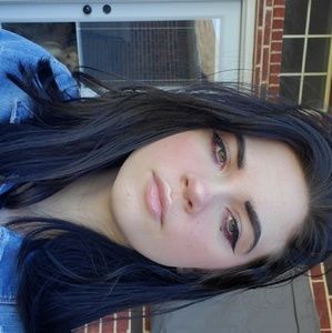 Meet your Posher, Abbie